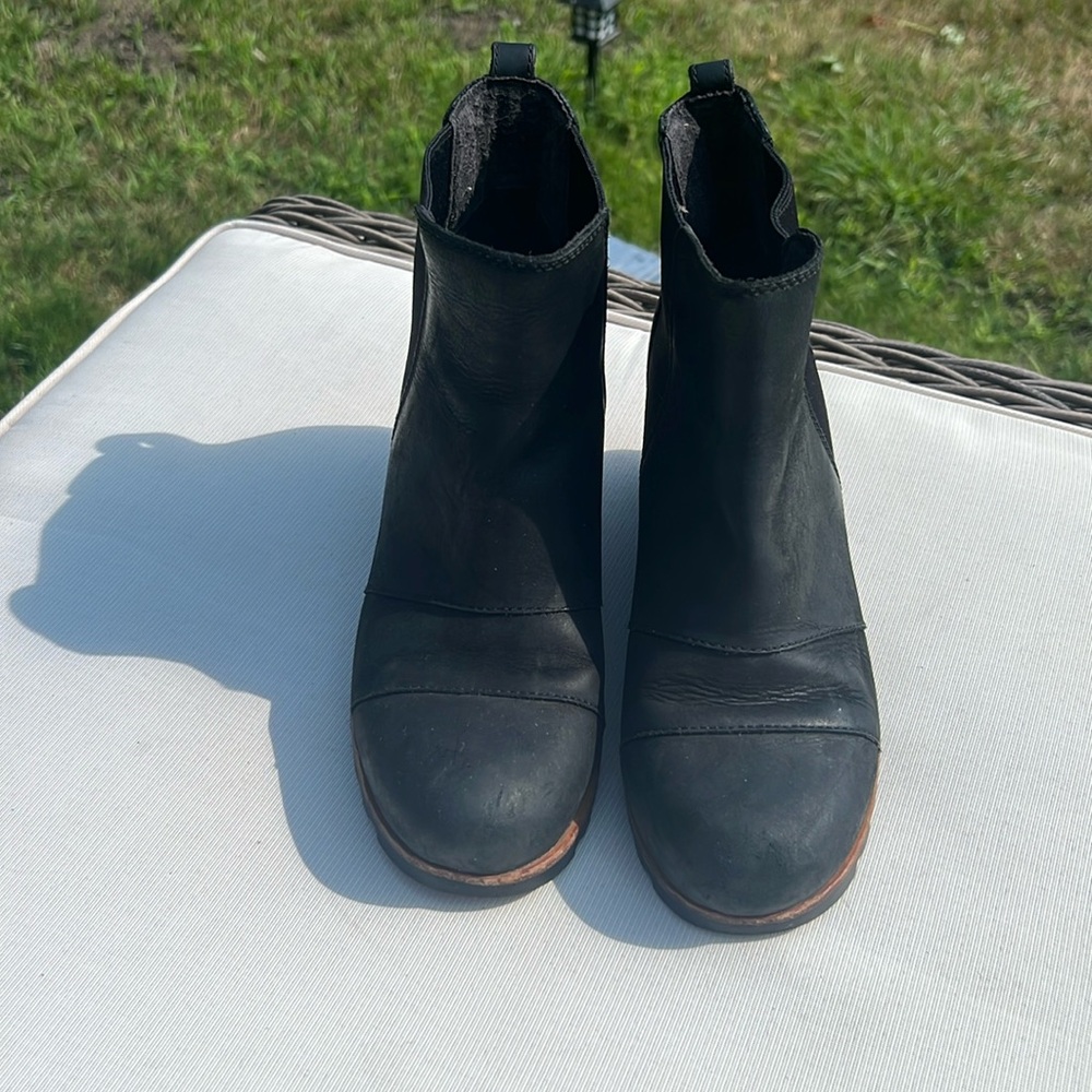 Sorel Lea Black Leather Chelsea Pull-On Wedges Women's Ankle Boots Size 7.5